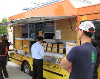 KCETfoodtruck2.jpg