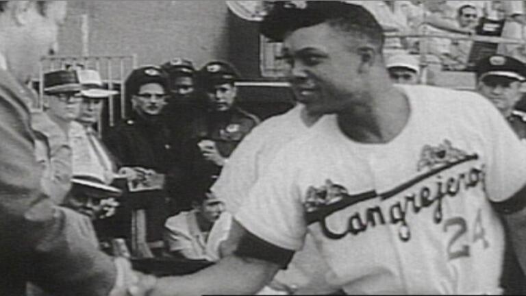 Comparing Baseball to "El Béisbol"