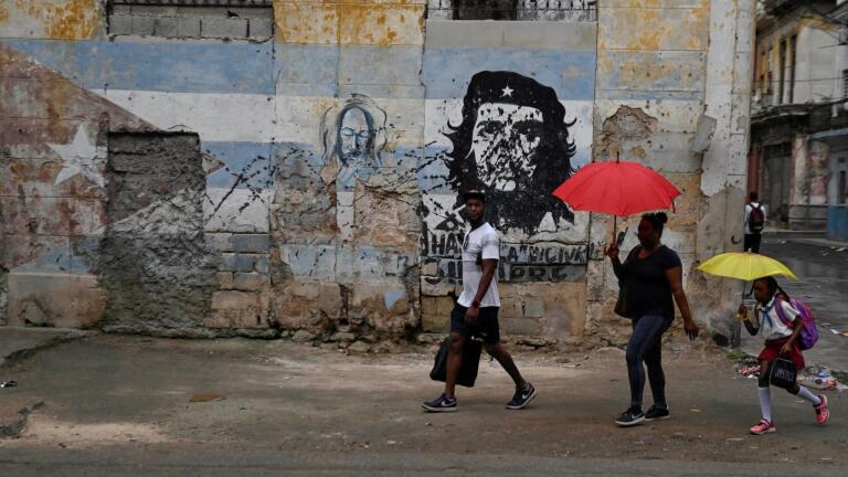 News Wrap: Cuba slowly restoring power after blackout