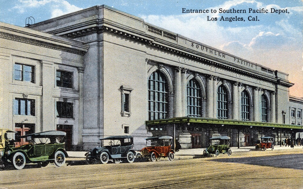 Courtesy of the Werner Von Boltenstern Postcard Collection, Department of Archives and Special Collections, Loyola Marymount University Library
