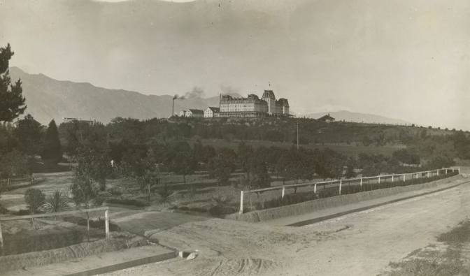 Circa 1890 view of the Raymond Hotel atop Raymond Hill. Courtesy of the South Pasadena Local History Images Collection, South Pasadena Public Library.
