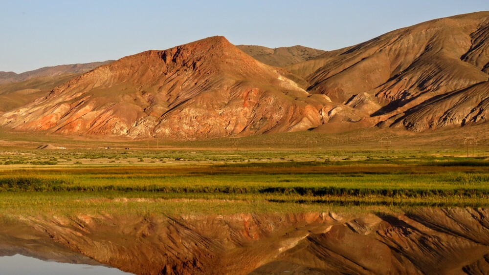 The site of Ormat's proposed Dixie Valley geothermal plant, near vehicles in left distance | Photo: Patrick Donnelly