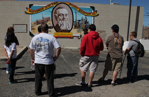 Main Street Mural Project tour I Photo: Ed Fuentes