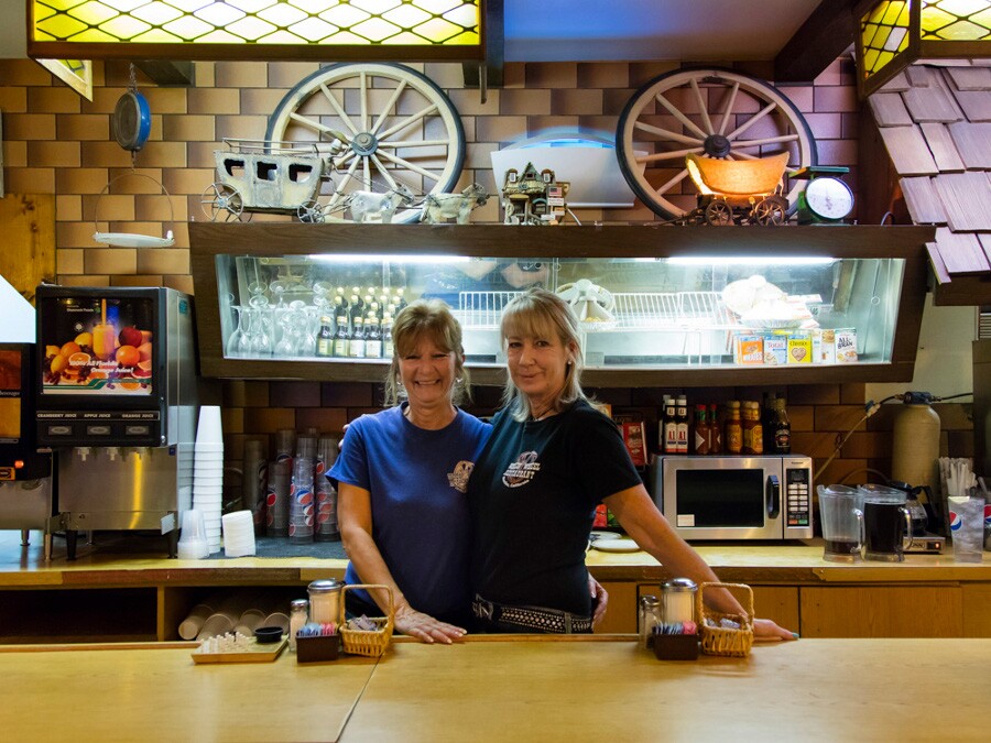 mojave_desert_needles_wagon_wheel_restaurant.jpg