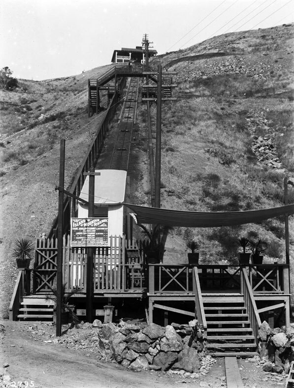 Catalina's incline railway in 1910. Courtesy of the Title Insurance and Trust / C.C. Pierce Photography Collection, USC Libraries.