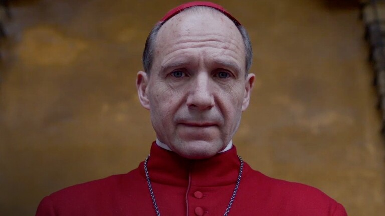 Ralph Fiennes in Conclave.