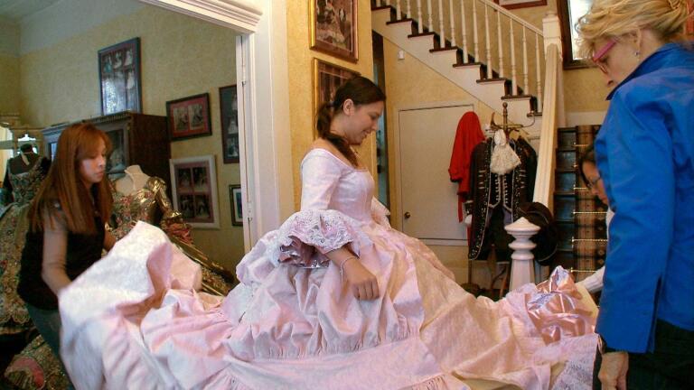 Las Marthas: Nuevo Laredo Debutante Rosario Gets Fitted for 