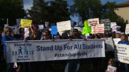 Hundreds turn out to protest Jefferson County School Board