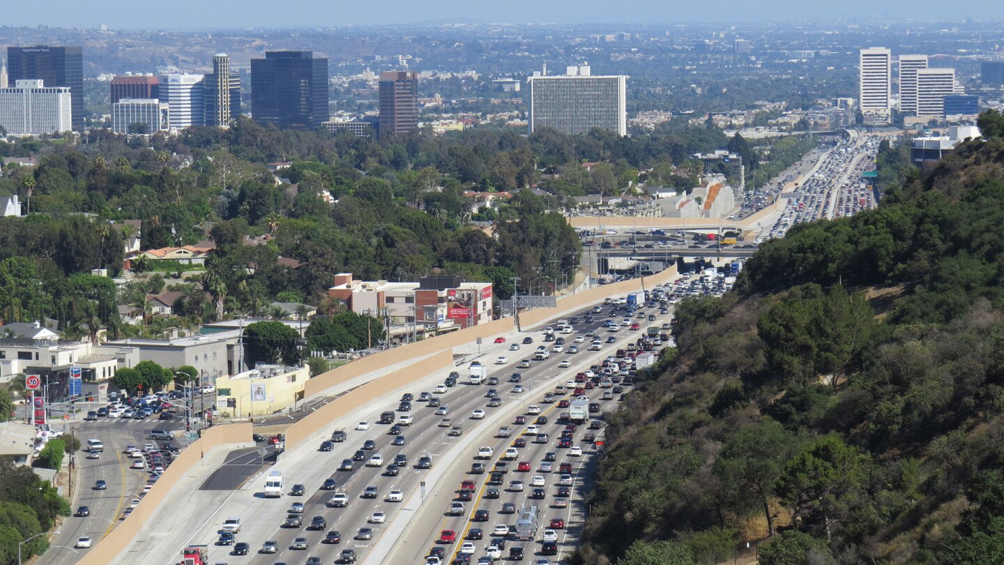 A snapshot of the 405 during rush hour. | Luke Jones / Creative Commons