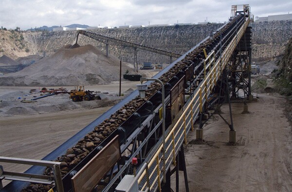 Excavation process at the Reliance Rock plant | Courtesy of the Los Angeles Public Library