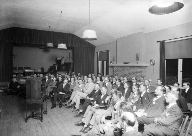 Radio Audience, 1928
