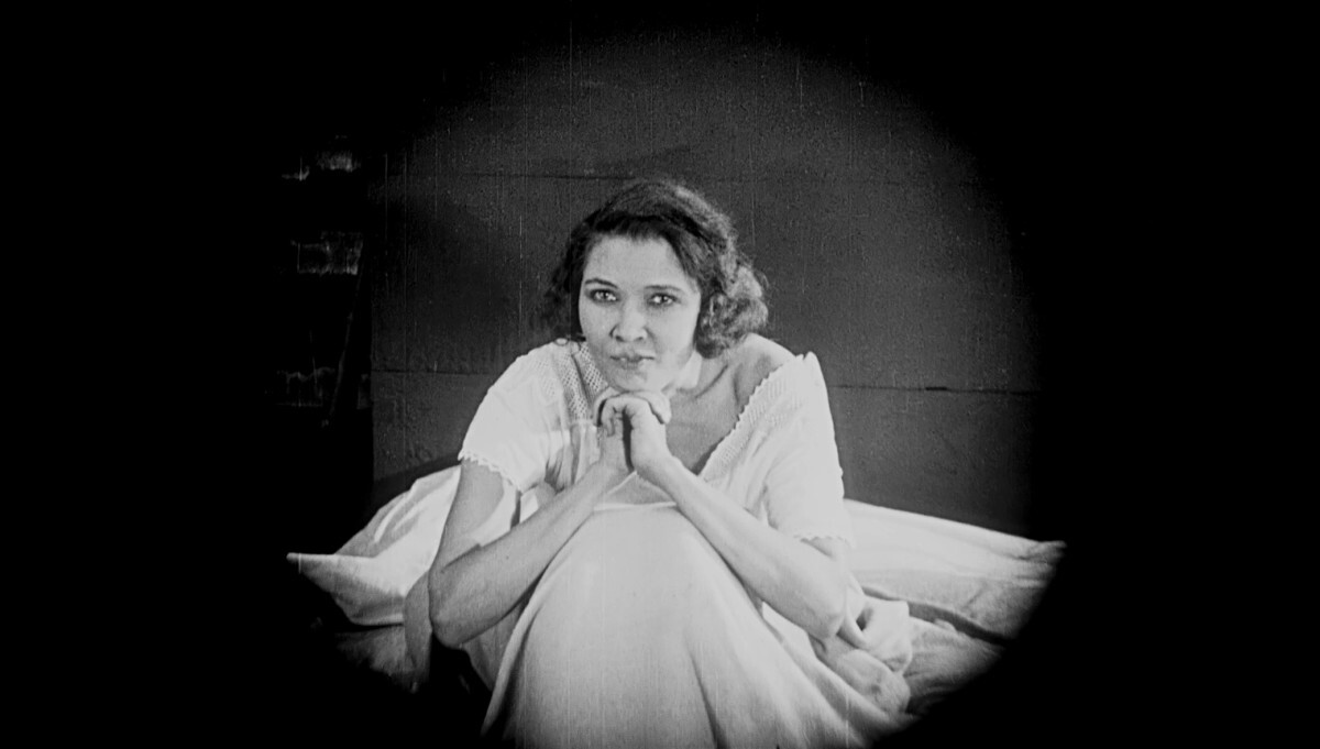 Iris Hall as Eve Mason in The Symbol of the Unconquered, 1920. USA. Directed by Oscar Micheaux | Courtesy of the California African American Museum