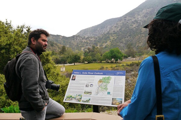 Departures producer Juan Devis with Annette Kondo of the Wilderness Society | Photo by Yosuke Kitazawa