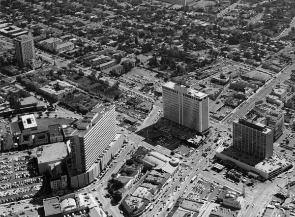 Westwood Village Memorial Park can be seen behind the church facing Wilshire | Courtesy of the Los Angeles Public Library