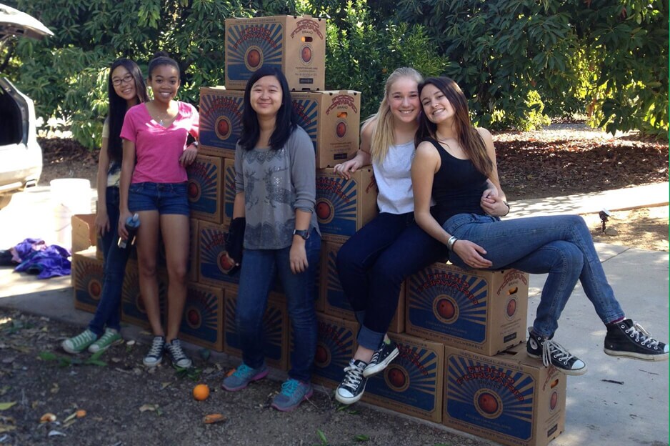 Teen Food Forward volunteers | Courtesy of Food Forward and Rick Nahmias