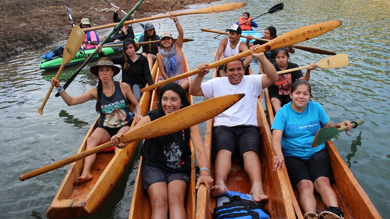 run4salmon-canoe-group-photo-by-jessica-abbe.jpg