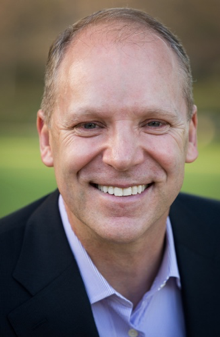 Andrew Russell headshot.png