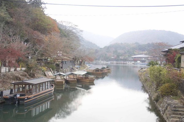 The pleasure boats by Arashiyama.