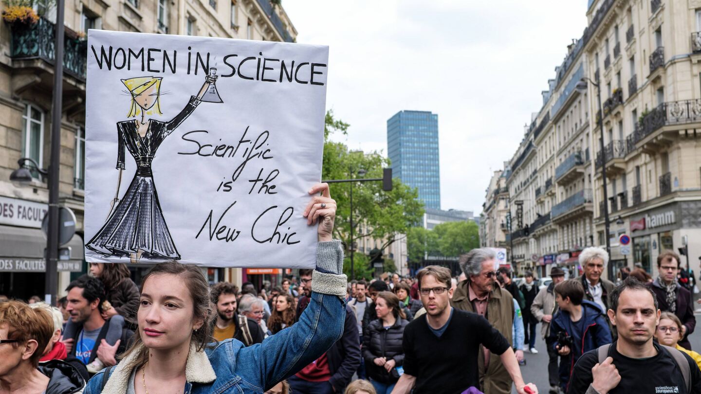 Thousands of people in Paris joined in a day of worldwide demonstrations in support of science.