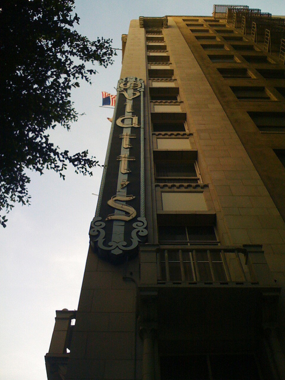 The James Oviatt Building The Bespoke Brilliance and Pretension Behind