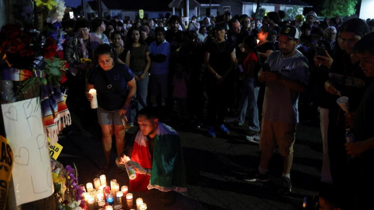News Wrap: DHS says man killed by ICE was not target