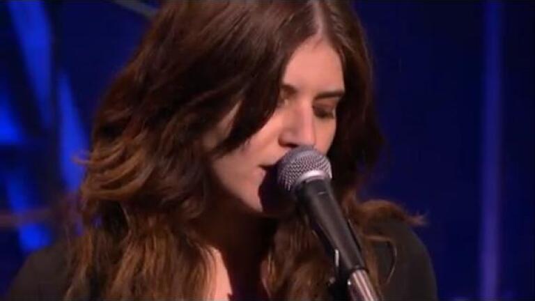 Best Coast Performs Songs from 2013's Album 'Fade Away'