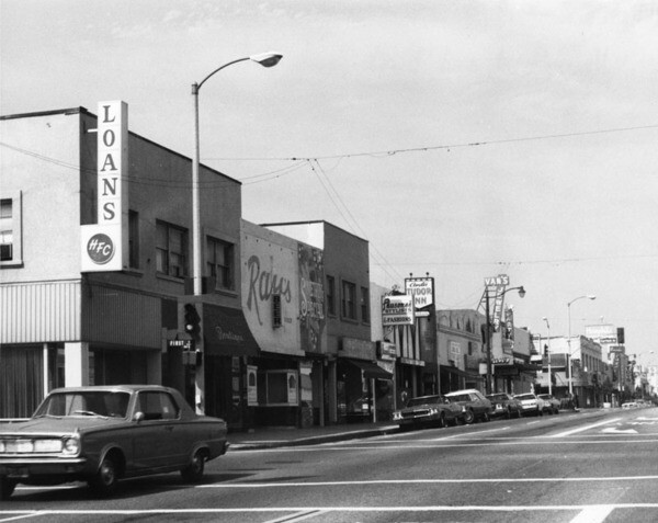Main Street in Alhambra looking east, 1971 | Security Pacific National Bank Collection, courtesy of the Los Angeles Public Library