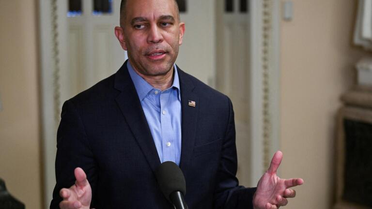 Democrats pushing to 'get ICE under control,' Jeffries says