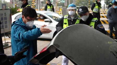 News Wrap: U.S. steps up screenings for novel coronavirus