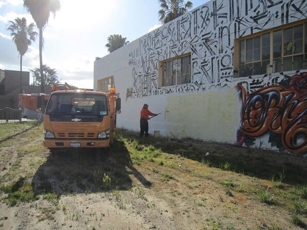 known_gallery_mural_whitewash