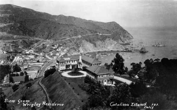 William Wrigley's residence overlooking Avalon Bay | Los Angeles Public Library