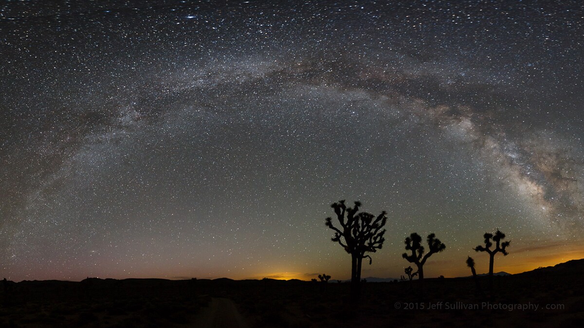 The Milky Way just before morning at Joshua Tree. | Flickr/Jeff Sullivan/Creative Commons (CC BY-NC-ND 2.0)