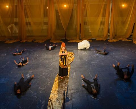 Ellen Lauren as Queen Attossa (center) and the Chorus in "Persians" by Aeschylus at the Getty Villa. | © 2014 Craig Schwartz.