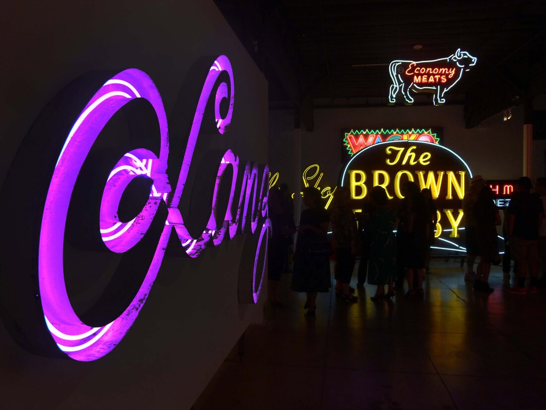 Museum of Neon Art (1)