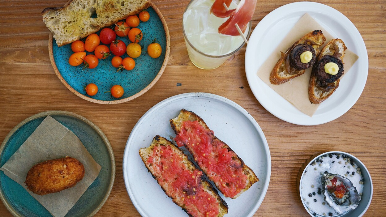 Otoño's Pan Con Tomate and other bites | Courtesy of Otoño