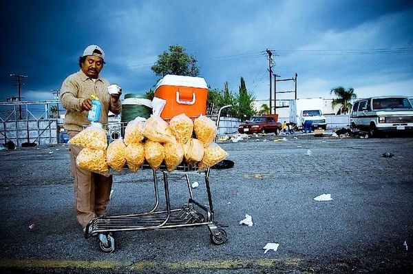Vendor at the Starlite | Photo by Jennifer Renteria/SEMAP