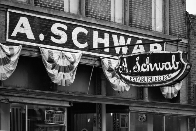 A Schwab 163 Beale Street Memphis, TN 38103-3713 (901) 523-9782