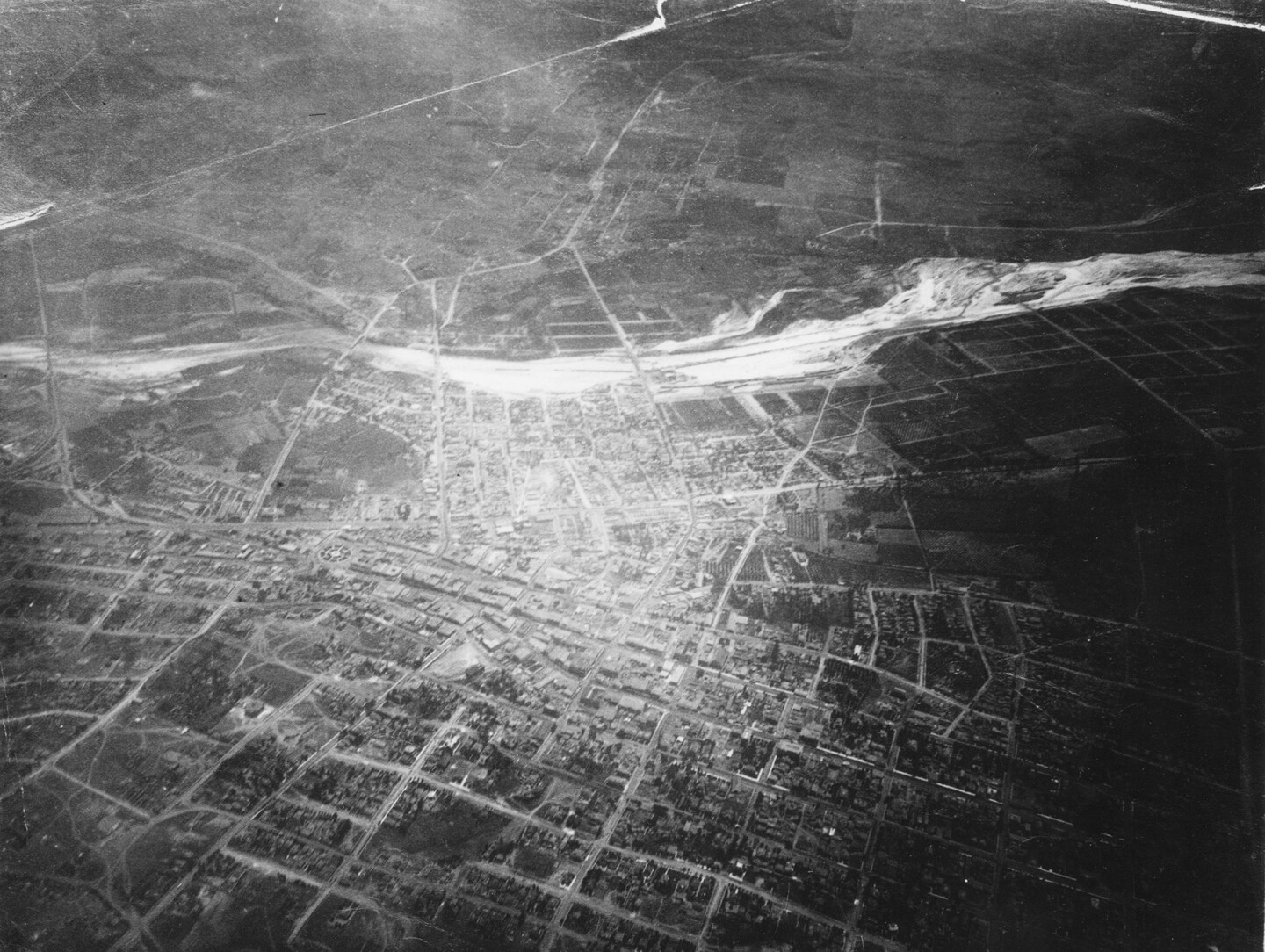 The first aerial photograph of Los Angeles (1887)