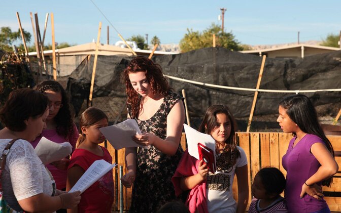 A backyard singing session | Photo: Drew Tewksbury
