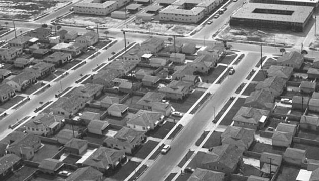 For better or worse, suburban sprawl unmistakably characterizes what is now referred to as Greater Los Angeles. Photo by Howard D. Kelly from the Kelly-Holiday Collection of Negatives and Photographs. Photo courtesy the Los Angeles Public Library.