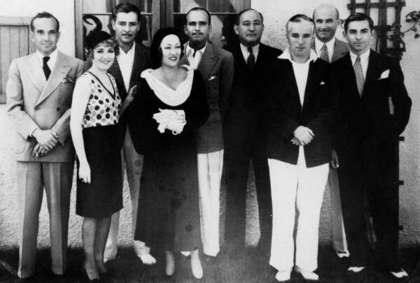 Photo courtesy The Los Angeles Public Library Photo Collection