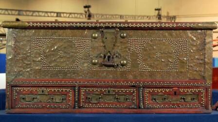 Web Appraisal: Persian Shiraz Chest, ca. 1900