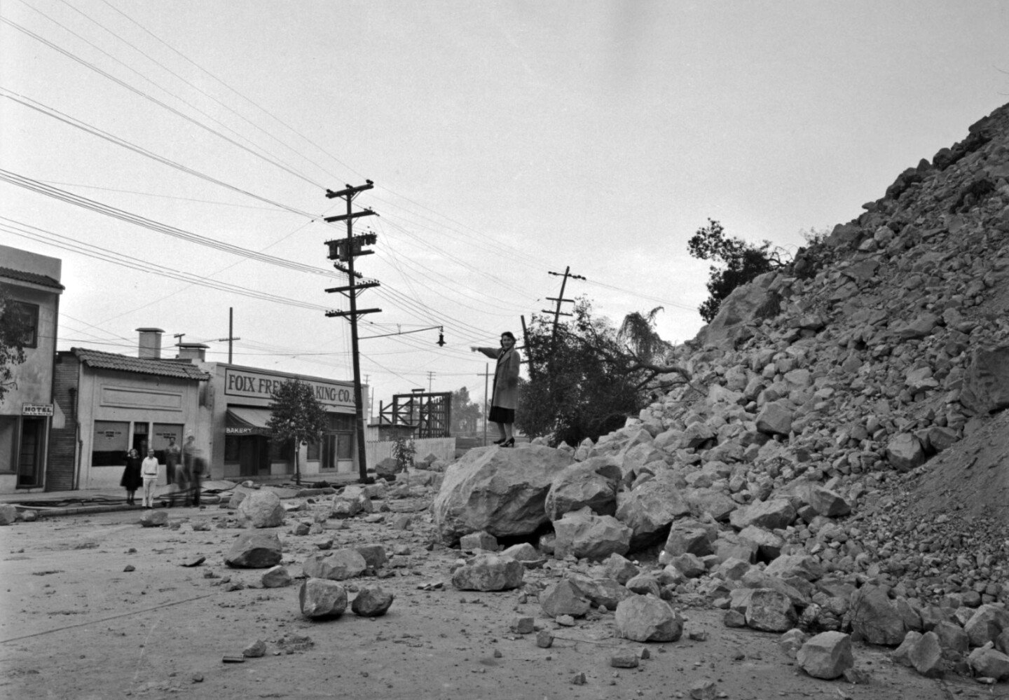 The slow motion landslide blocked Riverside Drive where the Golden State Freeway (I-5) now passes through Elysian Park. Courtesy of The Los Angeles Times Photo Archives, Special Collections Department, Charles E. Young Research Library, UCLA.