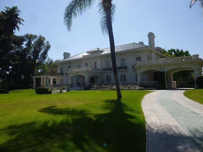 wrigley_house.jpg