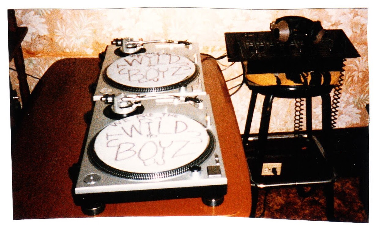 1980s East L.A. Backyard parties | Photo: Courtesy of Gerard Meraz for Artbound