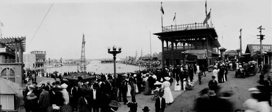 Crowd at Venice lagoon, Venice, ca. 1910 | California Historical Society at University of Southern California Libraries