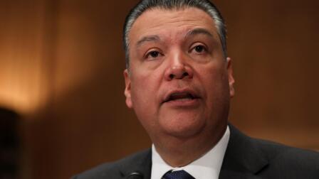 Harris is 'coalition builder' country needs, Padilla says