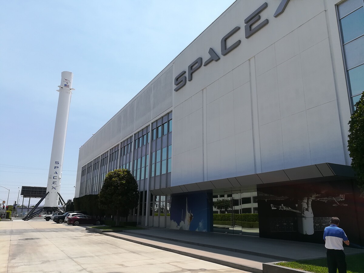Falcon 9 booster B1019 at SpaceX headquarters in Hawthorne | Flickr/Juan Kulichevsky/Creative Commons (CC BY-SA 2.0)