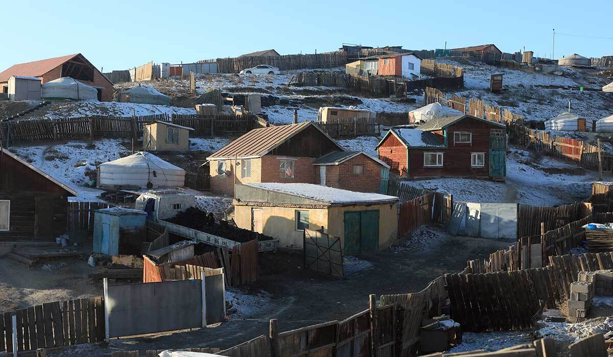 Herders in Mongolia are moving to the city, setting up sprawling informal ger districts. | Shanshan Chen/Thomson Reuters Foundation