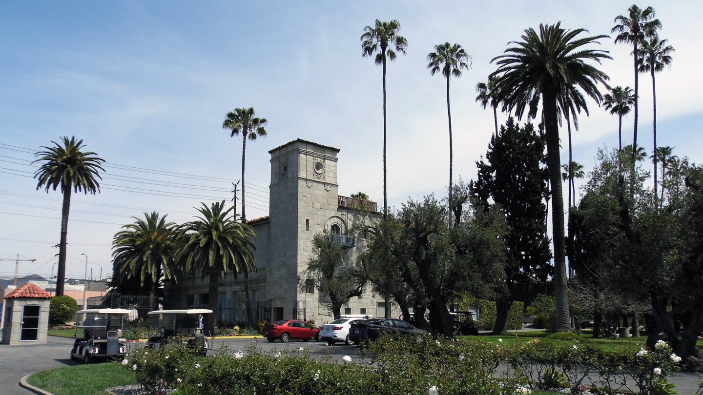 Masonic Lodge at Hollywood Forever Cemetery exterior. | Sandi Hemmerlein